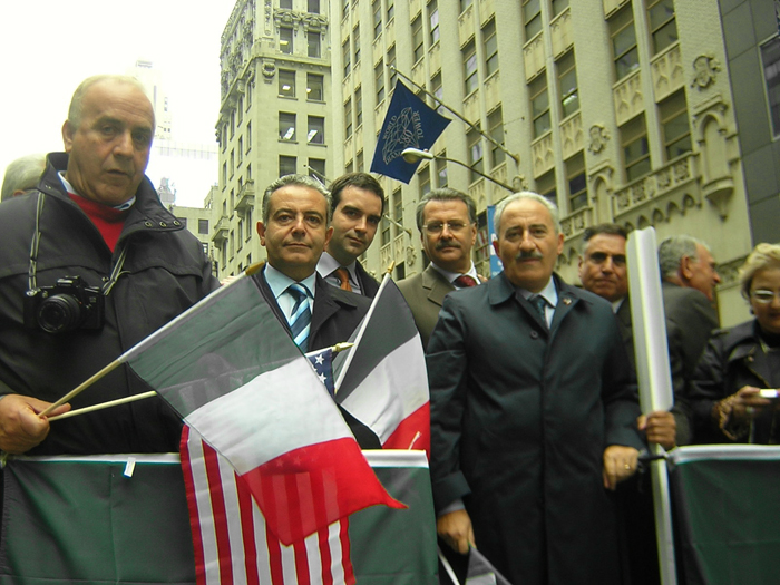 La delegazione del Consiglio regionale capeggiata da Fortugno al Calumbus Day nel 2005 