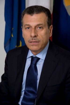 Il presidente della I Commissione Giuseppe Caputo 