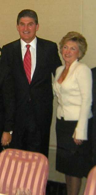 Il Governatore del West Virginia con la moglie Gayle Conelly