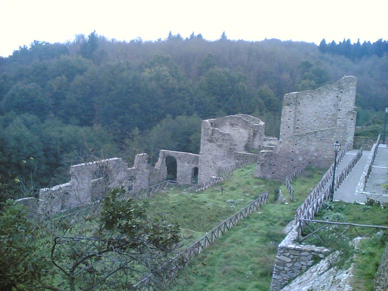 I vecchi ruderi delle ferriere di Mongiana oggi