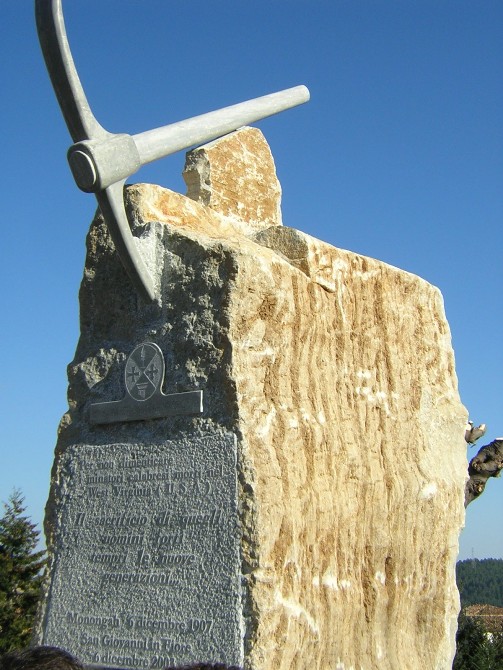 Il monumento ai caduti di Monongah a San Giovanni in Fiore
