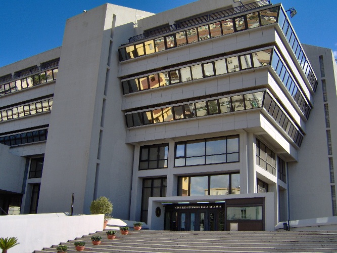 http://www.consiglioregionale.calabria.it/uploadagenzia/Palazzo%20Campanella%20Entrata.jpg