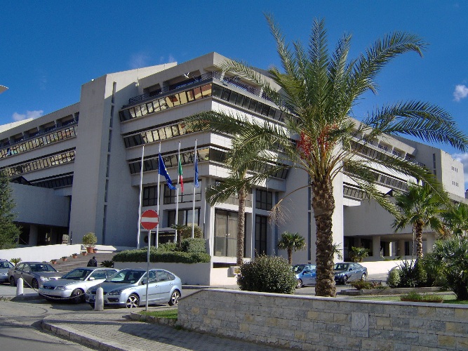 L'ingresso principale di Palazzo Campanella sede del consiglio regionale della Calabria