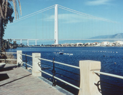 Una fotosimulazione del ponte visto dalla Sicilia 