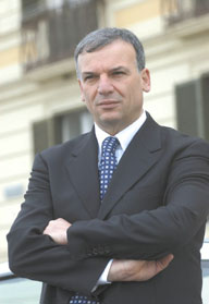 L'Assessore al personale Domenico Tallini