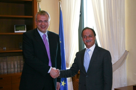 Il presidente del Consiglio Francesco Talarico con il Prefetto Luigi Varratta