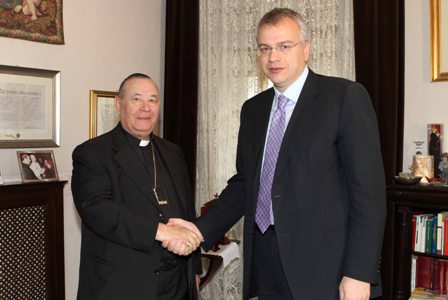 Il Presidente del Consiglio Francesco Talarico con l'Arcivescovo Vittorio Mondello